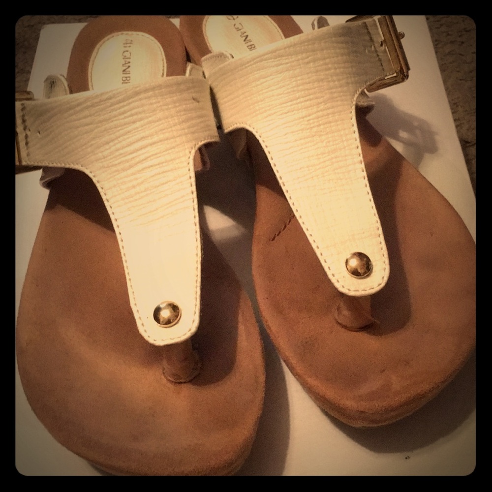 Gianni Bernini Ryanne Sandals, size 5.5